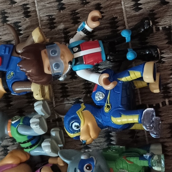 Paw Patrol Toys 27 Piece Set - Picture 8 of 16